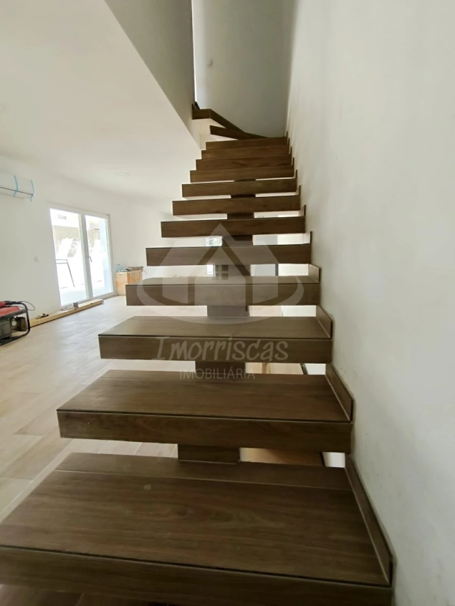 Moradia T3 para Venda em Fernao Ferro Foto 12