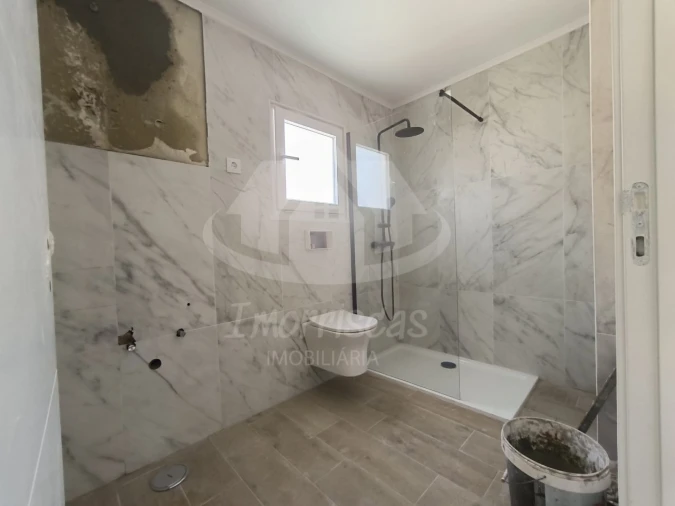 Moradia T3 para Venda em Fernao Ferro Foto 24