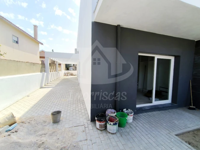 Moradia T3 para Venda em Fernao Ferro Foto 32