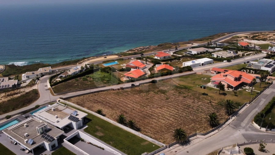 Terreno para Venda em Foz do Arelho Foto 2