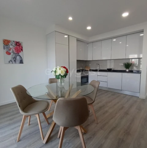Apartamento T3 para Venda em Benfica