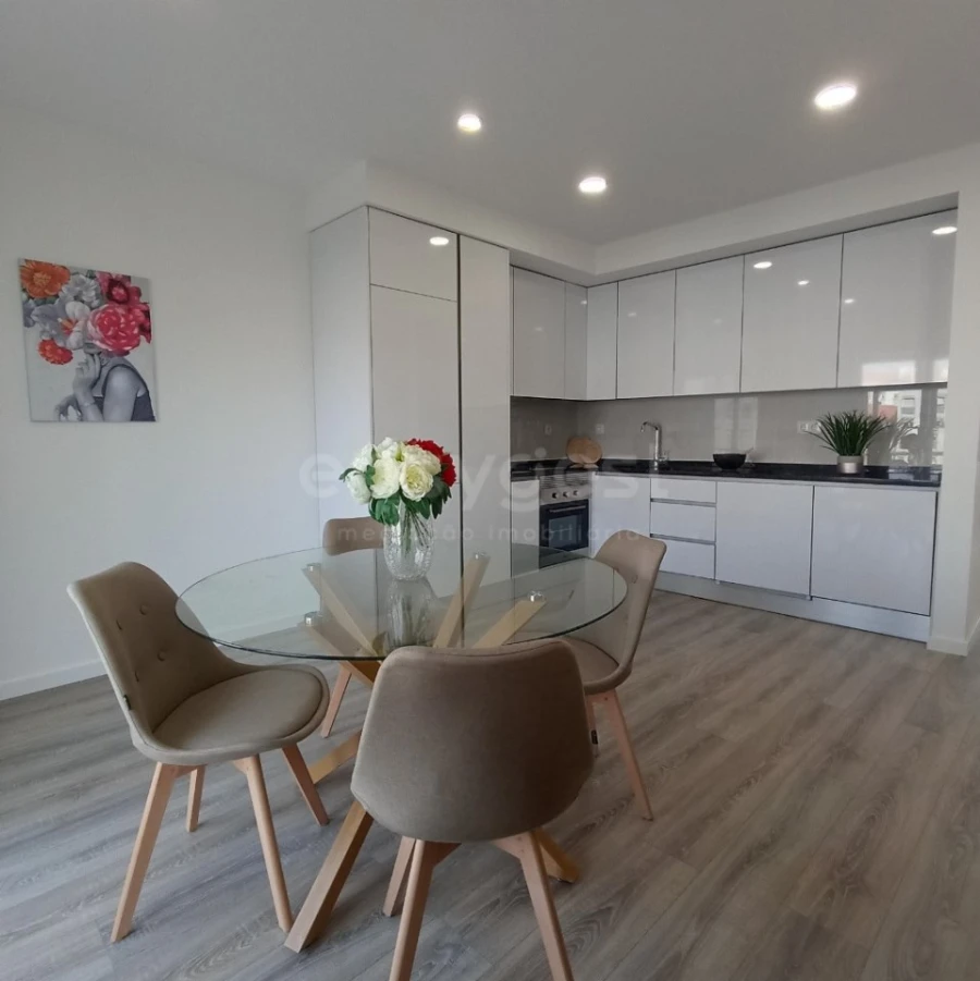 Apartamento T3 para Venda em Benfica Foto 3