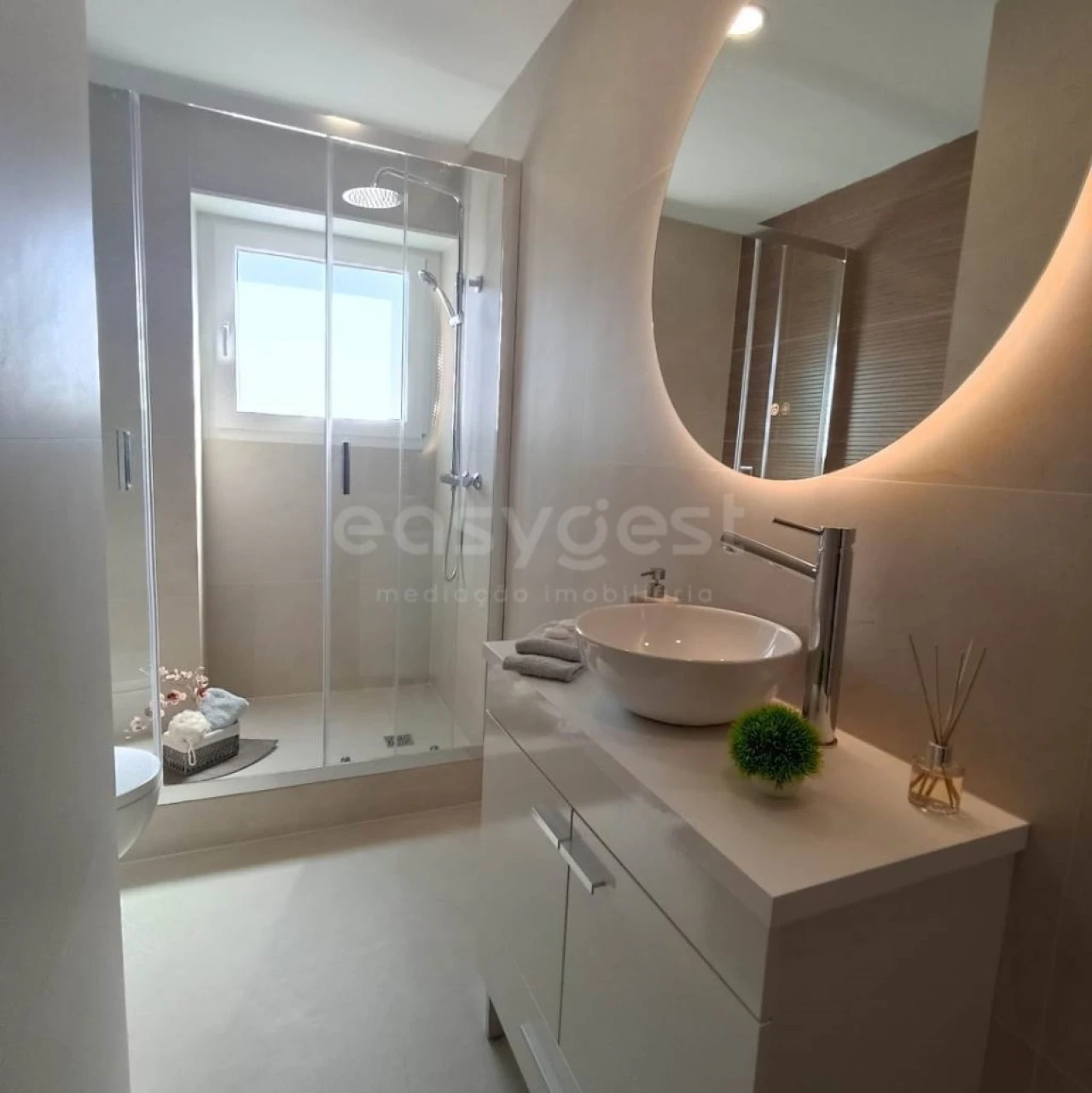 Apartamento T3 para Venda em Benfica Foto 2