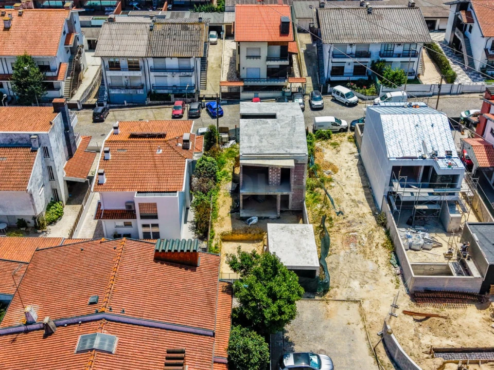 Moradia T4 para Venda em Cidade da Maia Foto 20