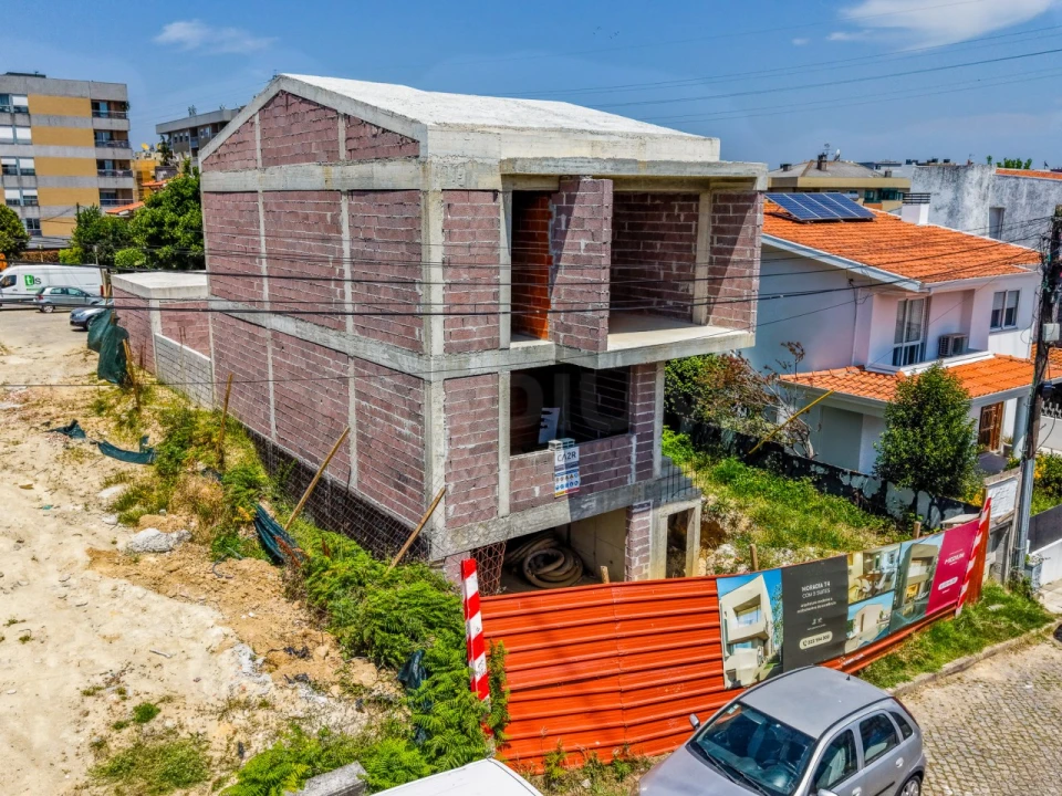 Moradia T4 para Venda em Cidade da Maia Foto 24