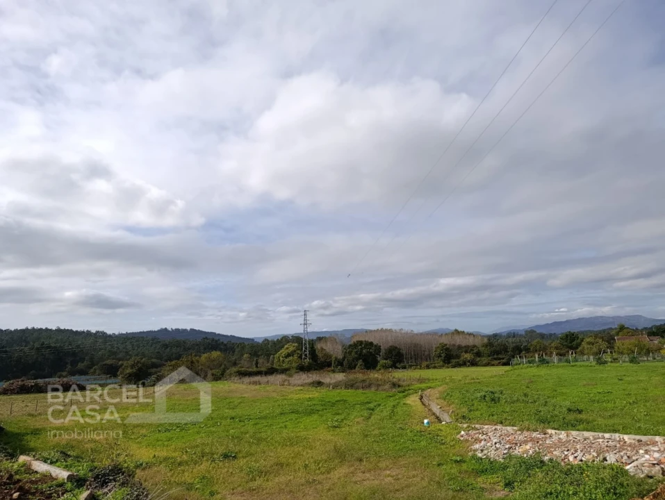 Terreno para Venda em Alheira e Igreja Nova Foto 3
