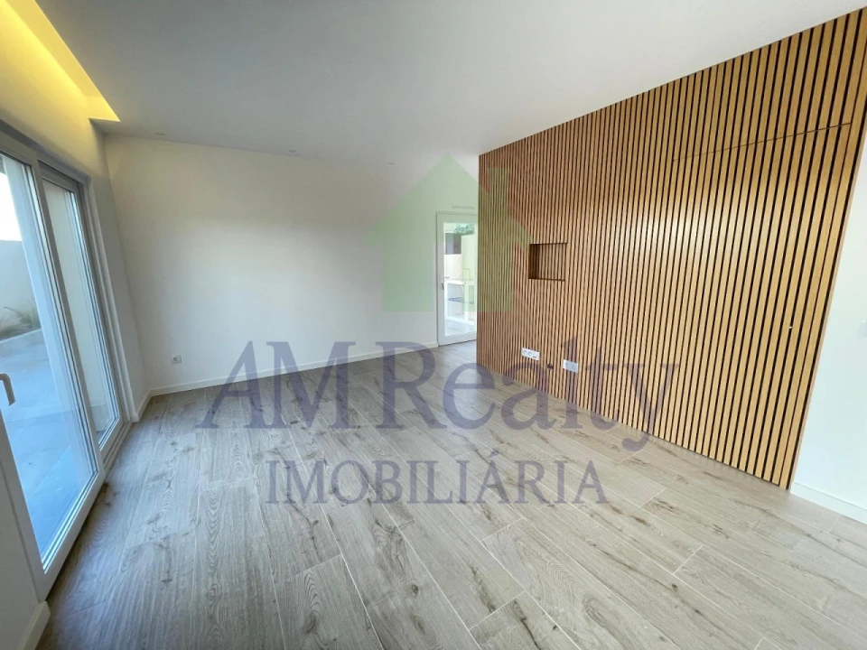 Moradia T2 para Venda em Atouguia da Baleia Foto 5