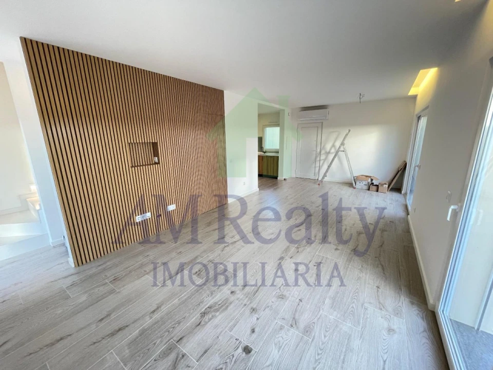 Moradia T2 para Venda em Atouguia da Baleia Foto 6