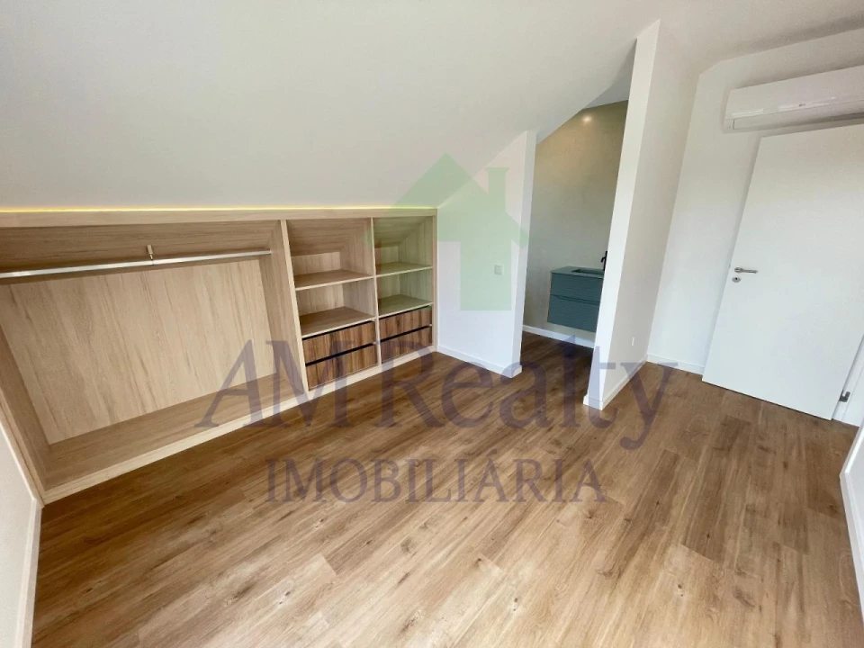 Moradia T2 para Venda em Atouguia da Baleia Foto 14