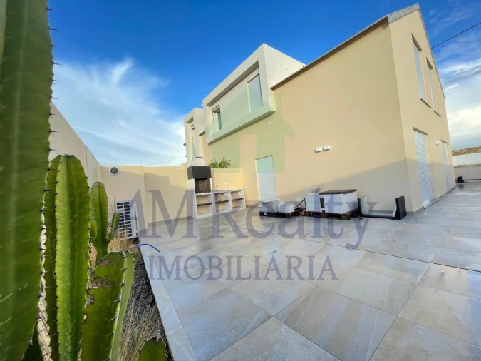 Moradia T2 para Venda em Atouguia da Baleia Foto 16