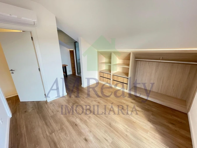 Moradia T2 para Venda em Atouguia da Baleia Foto 10