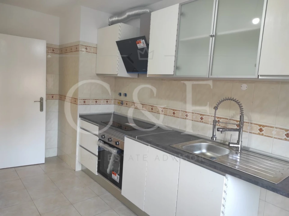 Apartamento T2 para Venda em Algueirão-Mem Martins Foto 5