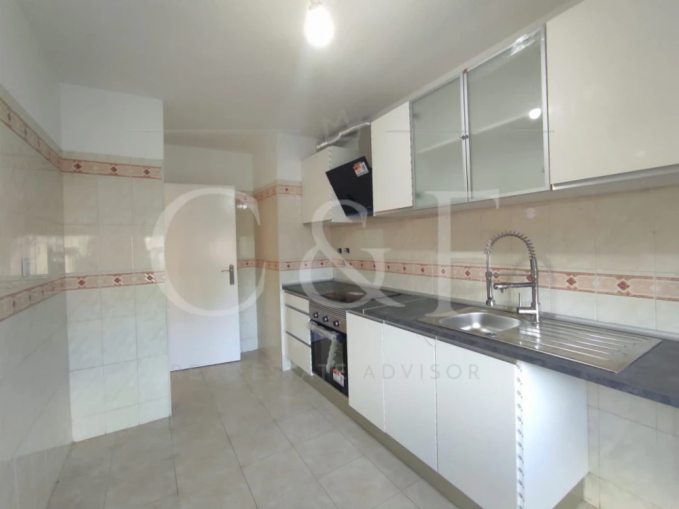 Apartamento T2 para Venda em Algueirão-Mem Martins Foto 8