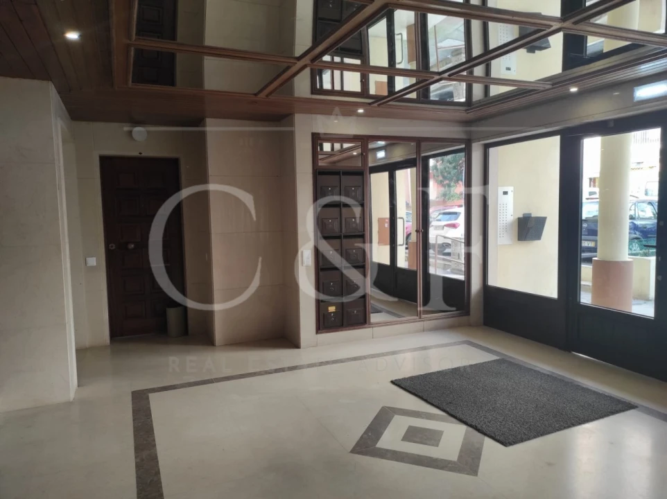 Apartamento T2 para Venda em Algueirão-Mem Martins Foto 23