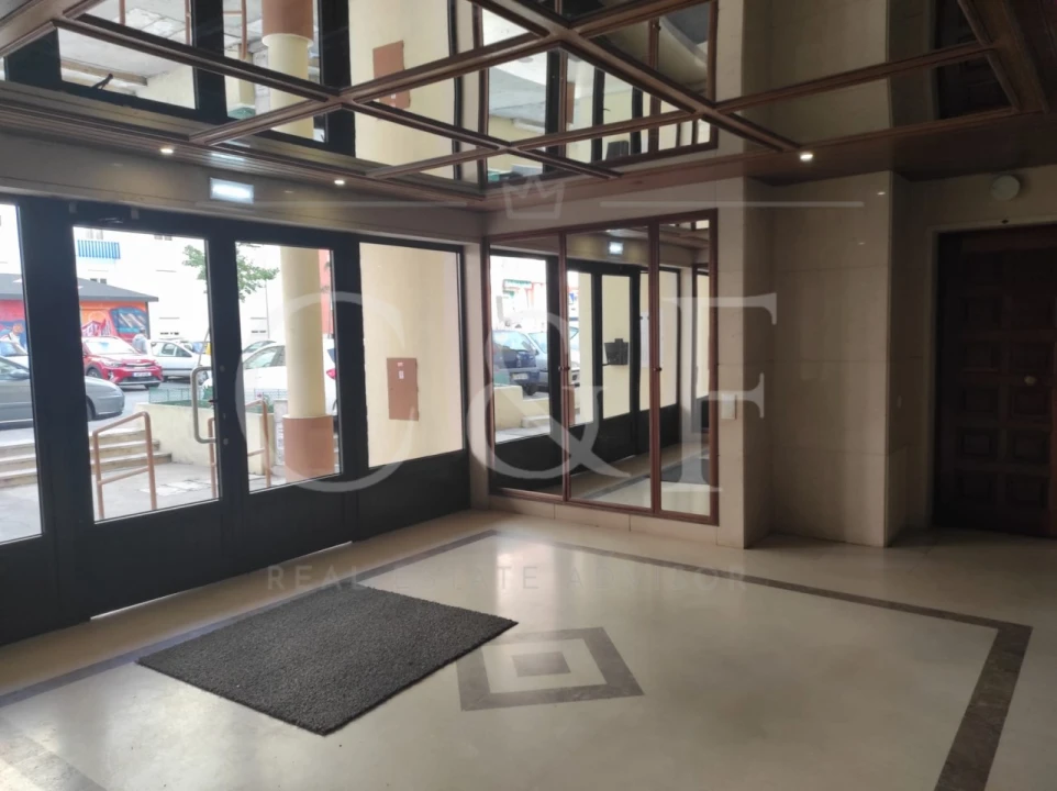 Apartamento T2 para Venda em Algueirão-Mem Martins Foto 24