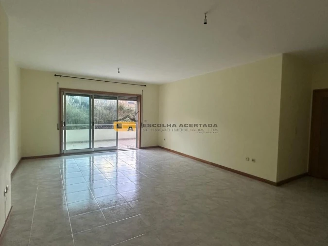 Apartamento T2 para Venda em Cidade da Maia Foto 6