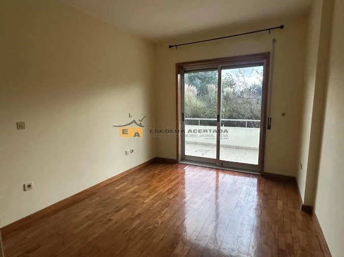 Apartamento T2 para Venda em Cidade da Maia Foto 8