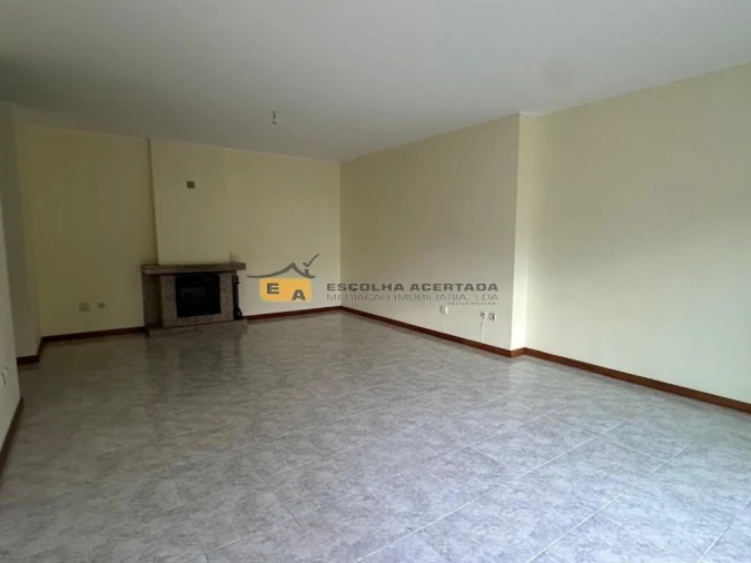 Apartamento T2 para Venda em Cidade da Maia Foto 5