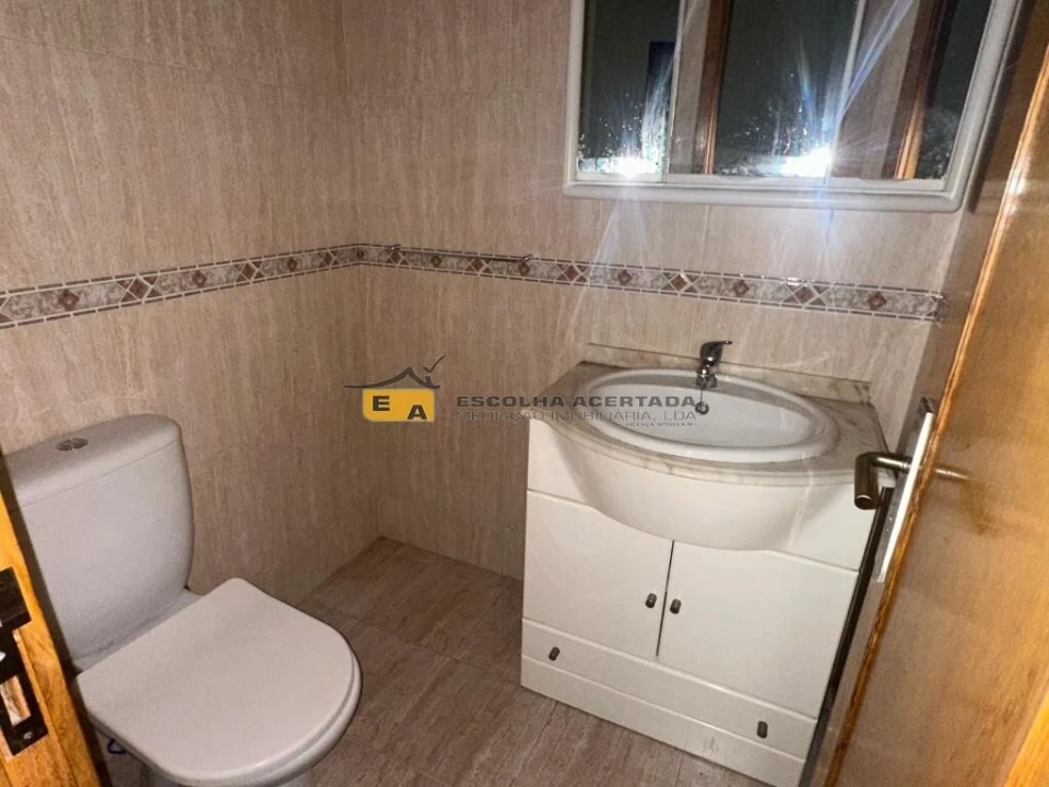 Apartamento T2 para Venda em Cidade da Maia Foto 14