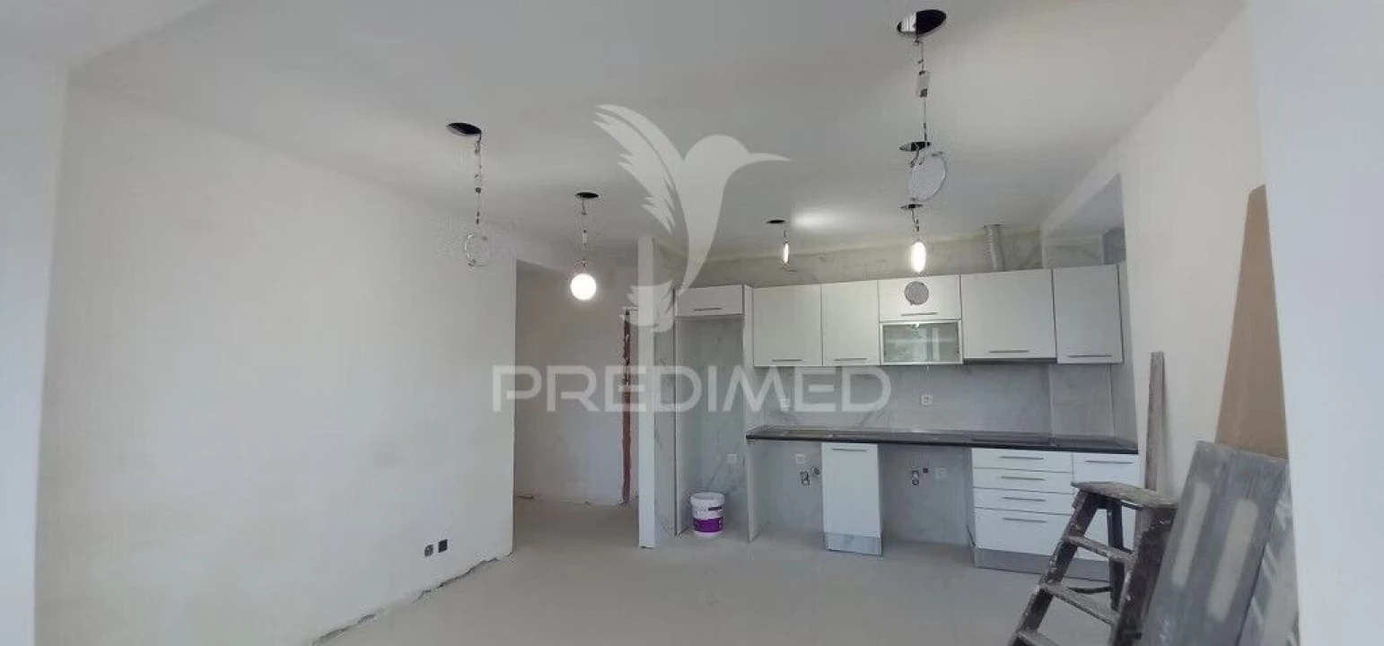 Apartamento T4 para Venda em Laranjeiro e Feijó Foto 6