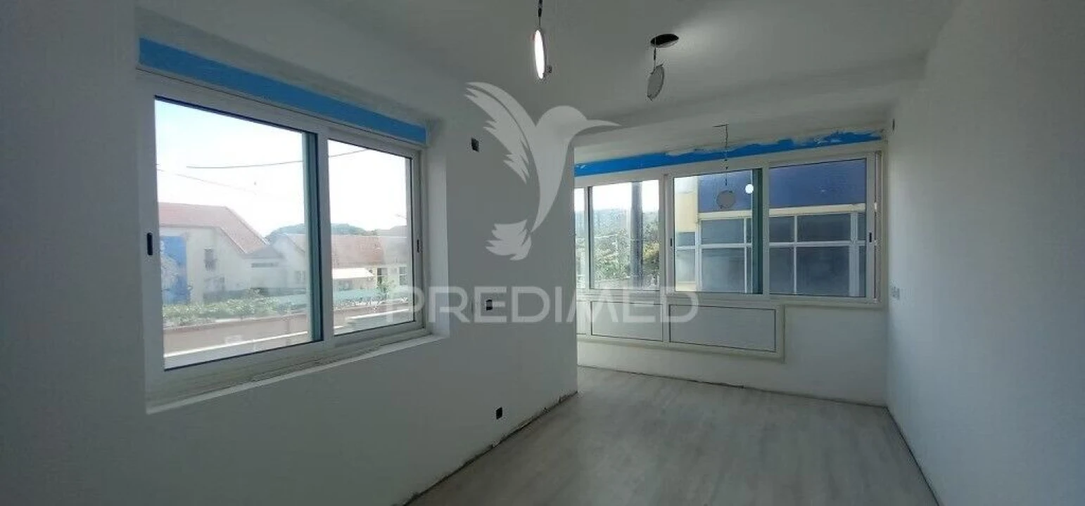 Apartamento T4 para Venda em Laranjeiro e Feijó Foto 5