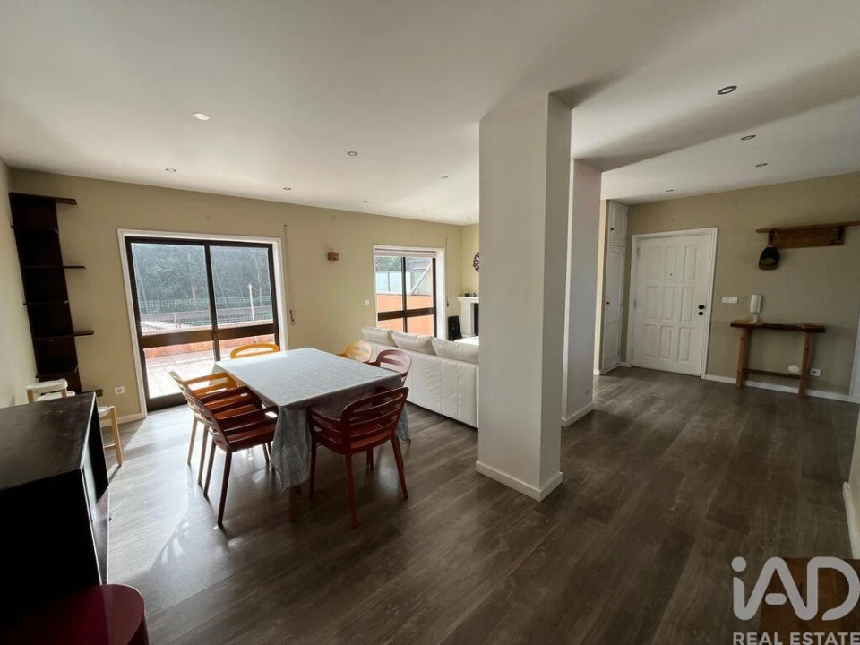 Apartamento T2 para Venda em Labruge Foto 4