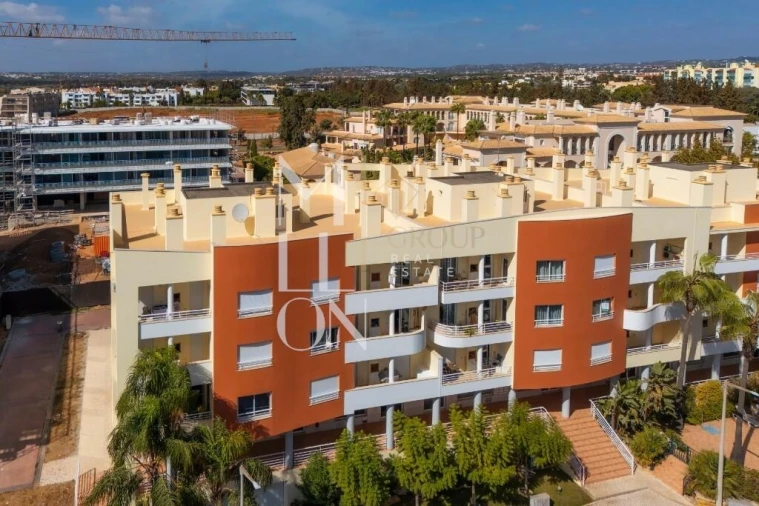 Apartamento T3 para Venda em Quarteira Foto 46