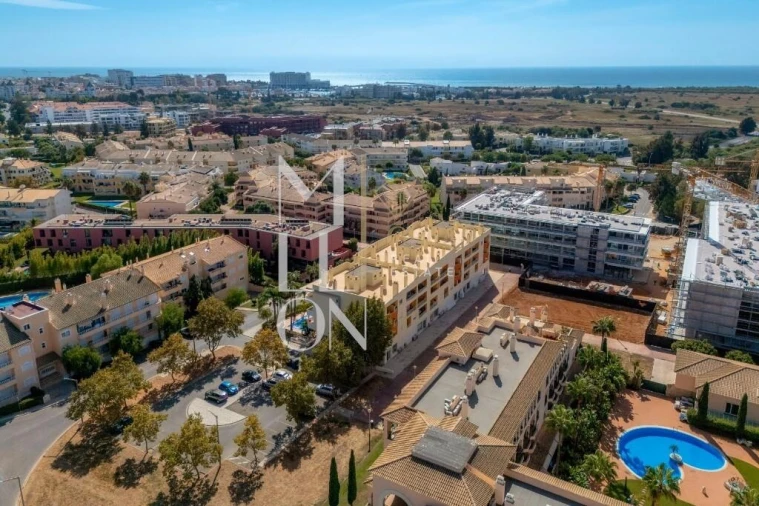 Apartamento T3 para Venda em Quarteira Foto 45