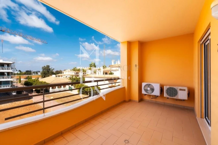 Apartamento T3 para Venda em Quarteira Foto 35
