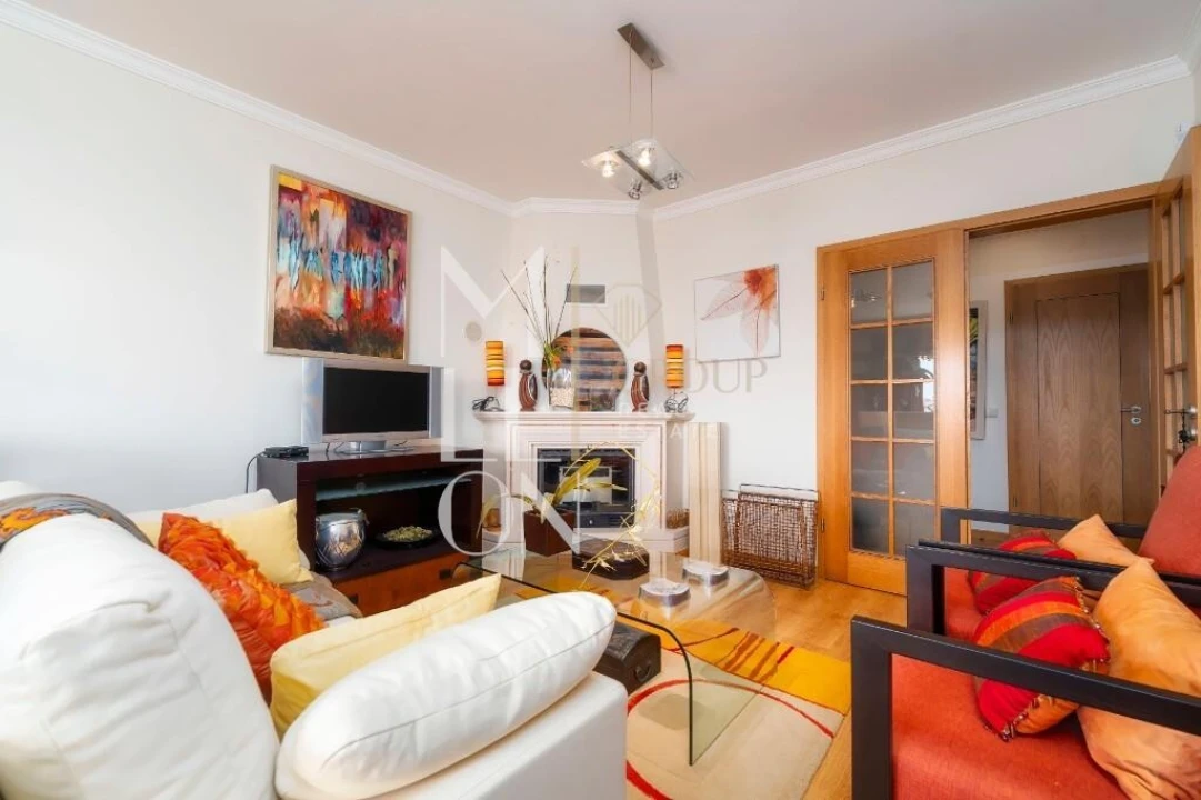 Apartamento T3 para Venda em Quarteira Foto 9