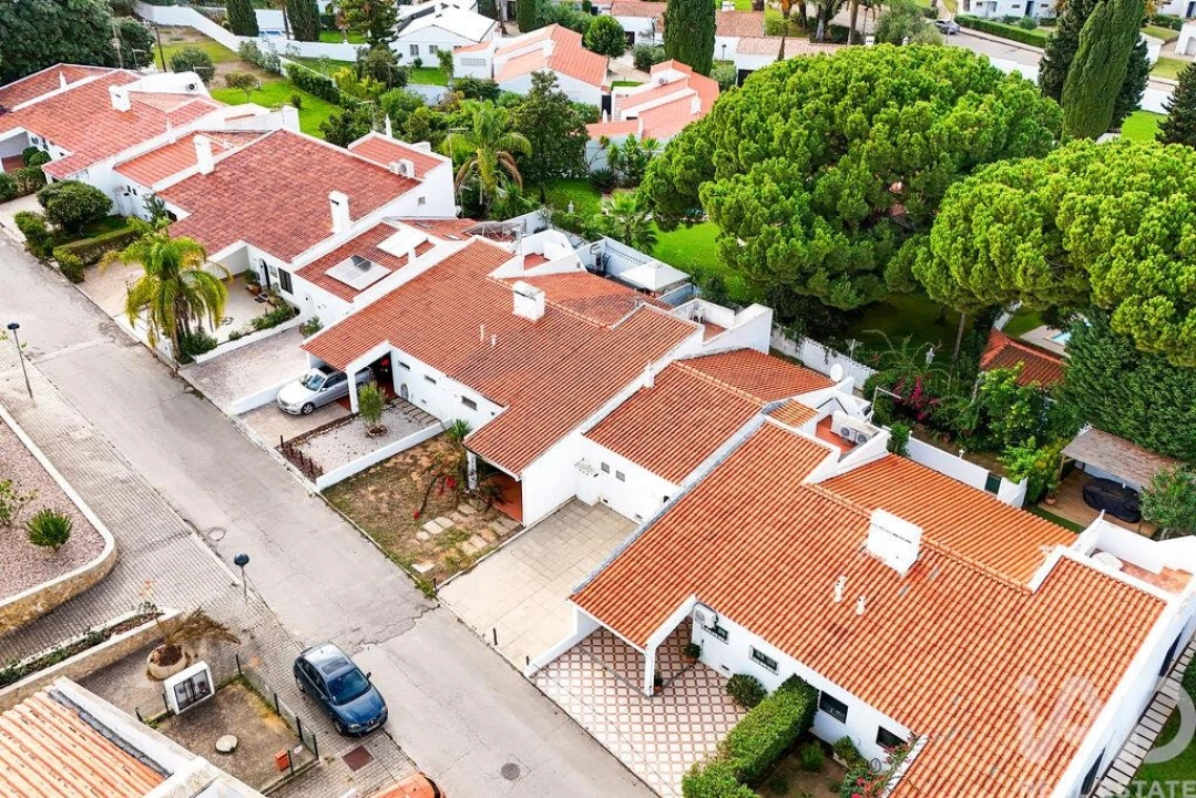 Moradia T2 para Venda em Albufeira e Olhos de Água Foto 3