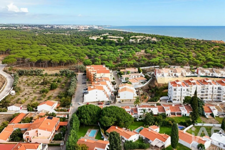 Moradia T2 para Venda em Albufeira e Olhos de Água Foto 29