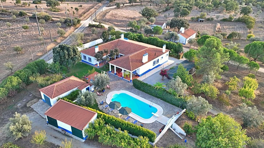 Quinta T5 para Venda em Nossa Senhora da Vila, Nossa Senhora do Bispo e Silveiras Foto 2