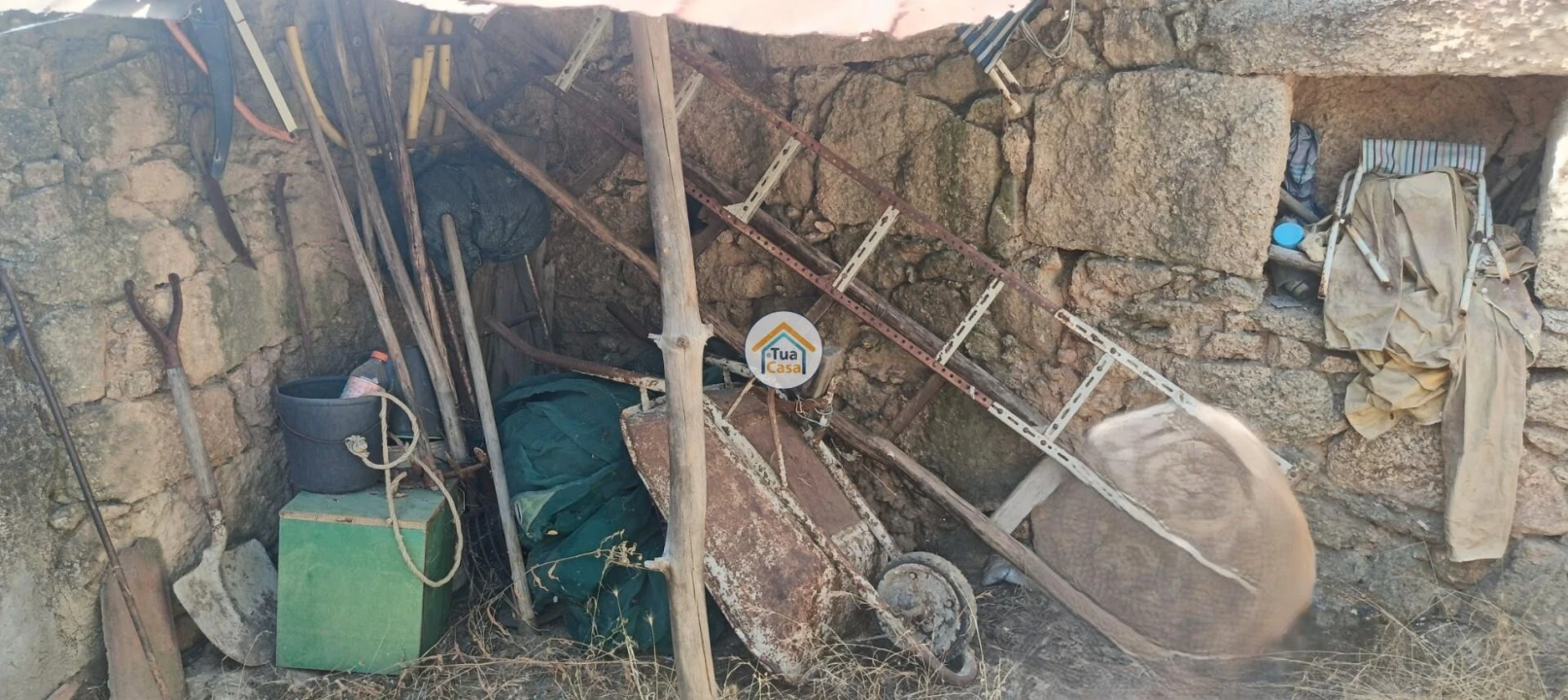 Terreno para Venda em Tinalhas Foto 2