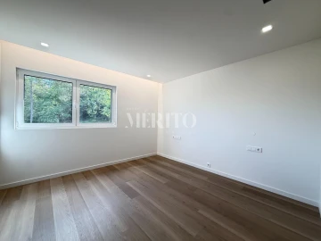 Moradia T3 para Venda em Lanhoso