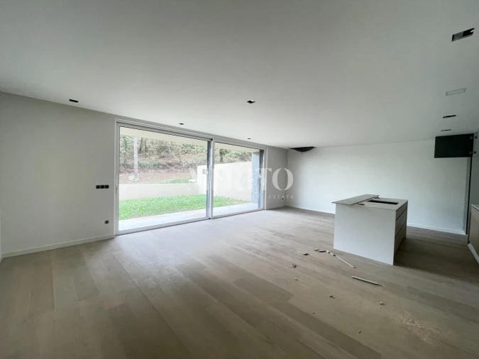 Moradia T3 para Venda em Lanhoso Foto 2