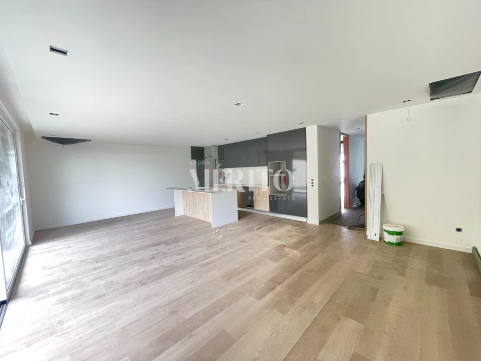 Moradia T3 para Venda em Lanhoso Foto 3