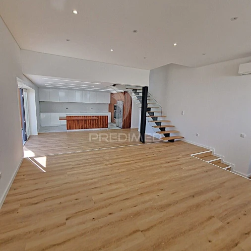 Moradia T5 para Venda em Aguas Santas Foto 5