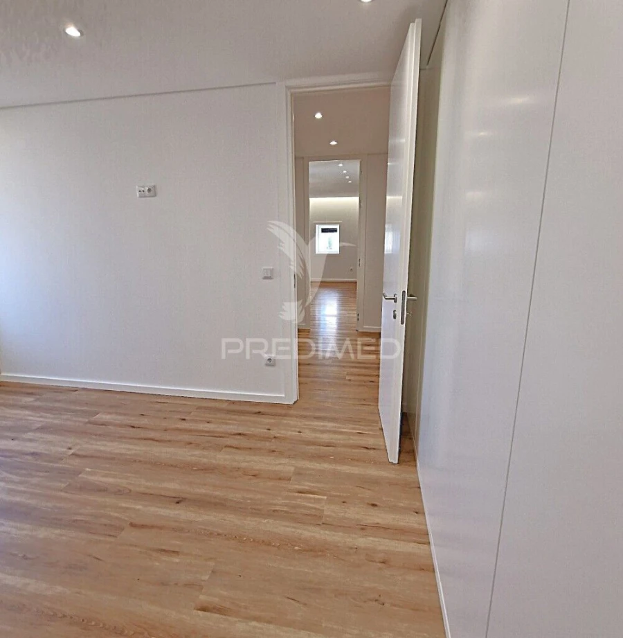 Moradia T5 para Venda em Aguas Santas Foto 12