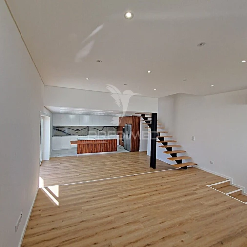 Moradia T5 para Venda em Aguas Santas Foto 2