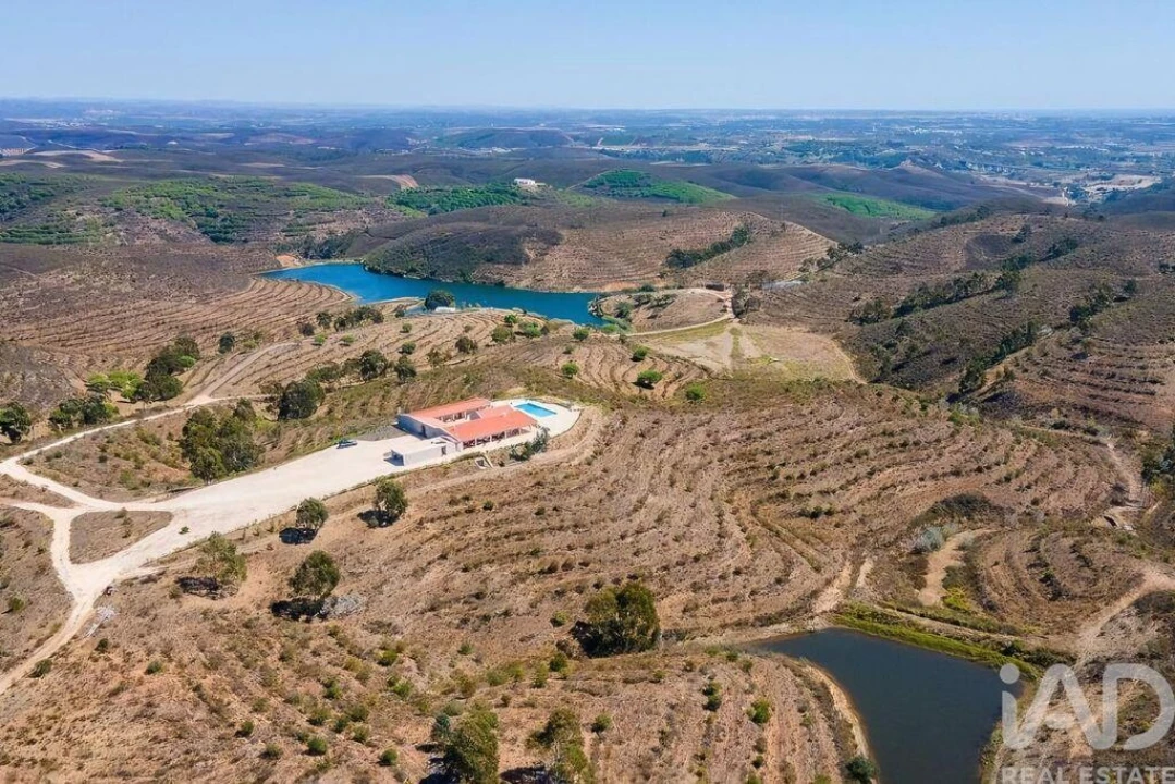 Moradia T5 para Venda em Bensafrim e Barão de São João Foto 3