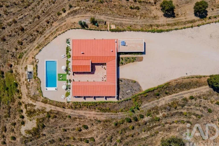 Moradia T5 para Venda em Bensafrim e Barão de São João Foto 32