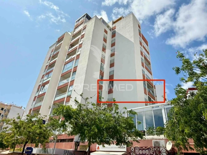 Apartamento T2 para Venda em Portimão Foto 6