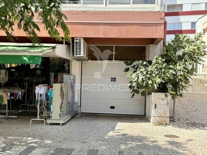 Apartamento T2 para Venda em Portimão Foto 7