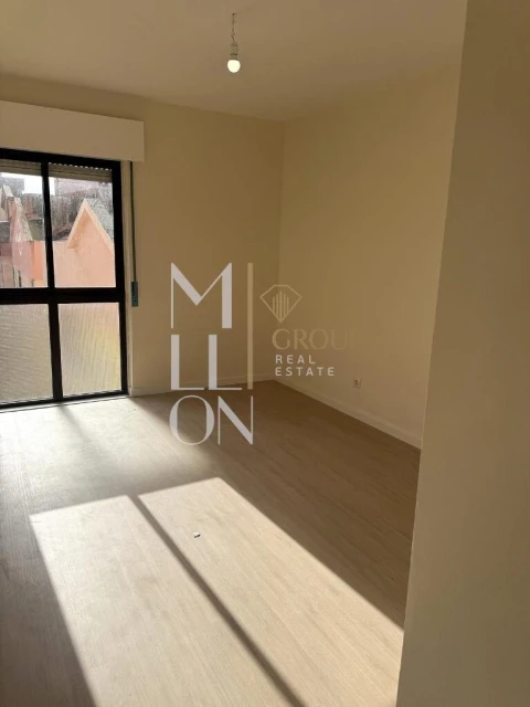 Apartamento T2 para Venda em Algueirão-Mem Martins