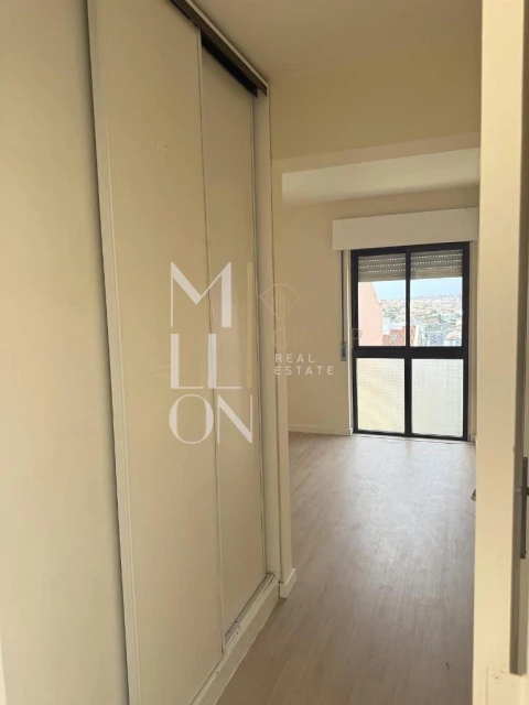 Apartamento T2 para Venda em Algueirão-Mem Martins