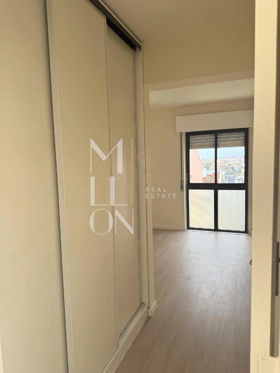 Apartamento T2 para Venda em Algueirão-Mem Martins Foto 7