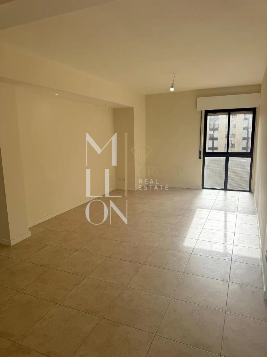 Apartamento T2 para Venda em Algueirão-Mem Martins Foto 2