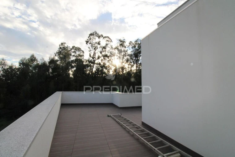 Moradia T3 para Venda em Alfena Foto 8