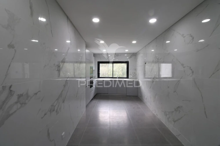 Moradia T3 para Venda em Alfena Foto 19